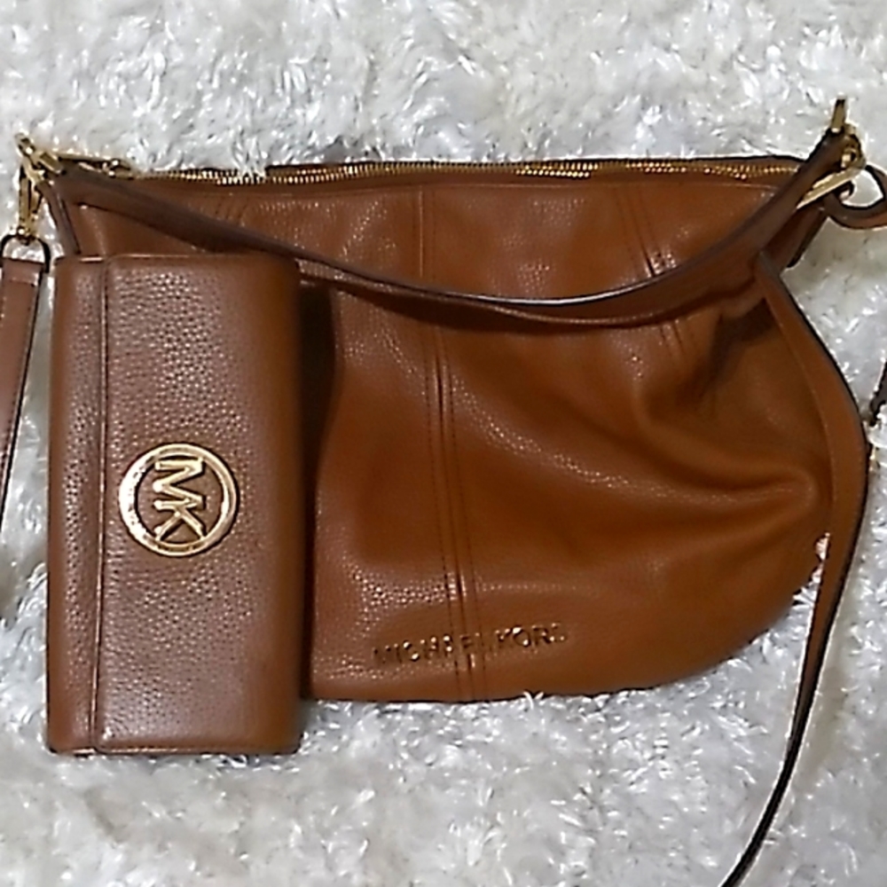 Michael Kors purse and wallet set
